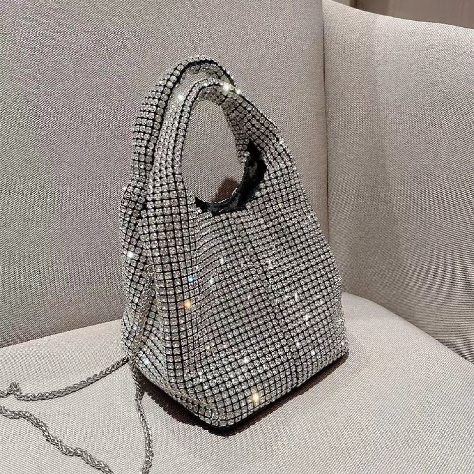 Radiant Crystal Knotted Clutch - Shimmering Evening Handbag for Weddings, Parties & Festivals - Glamorous Clutch Purse for Fashion-Forward Women