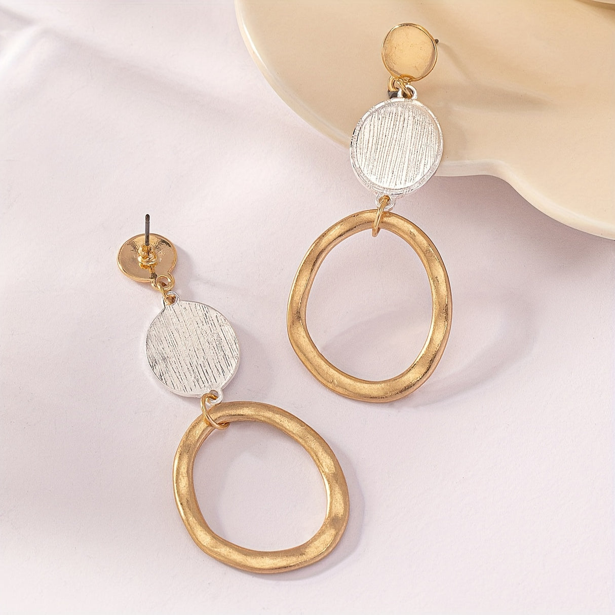 Hollow Circle Pendant Elegant Dangle Earrings Zinc Alloy Silver Plated Jewelry Exquisite Female Gift