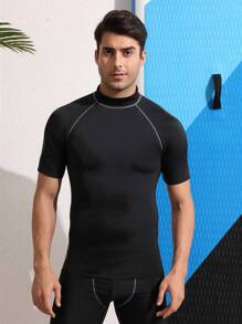 Smooth And Skin-Friendly Short Sleeve Compression RashGuard