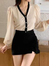 DAZY Women's V-Neck Contrast Color Casual Long Sleeve Shirt, Minimalist & Fashionable For Everyday Wear
