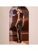 Chic Fashion] Stylish Sleeveless Maxi Dress with Golden Snake Motif, Side Slit & Cut-Out Details – Sexy Solid Color Black Polyester Dress for Women, Perfect for Spring/Summer Fashion, Chic Outfit | Glamorous Attire | Elegan