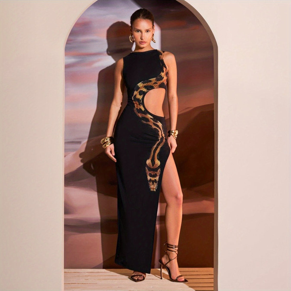 Chic Fashion] Stylish Sleeveless Maxi Dress with Golden Snake Motif, Side Slit & Cut-Out Details – Sexy Solid Color Black Polyester Dress for Women, Perfect for Spring/Summer Fashion, Chic Outfit | Glamorous Attire | Elegan