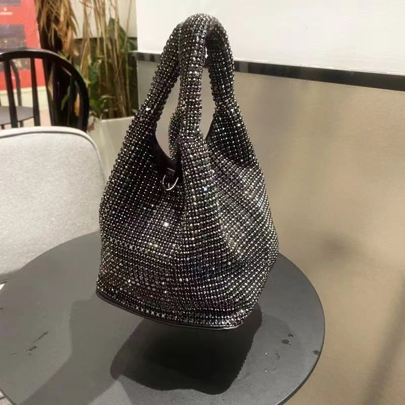 Radiant Crystal Knotted Clutch - Shimmering Evening Handbag for Weddings, Parties & Festivals - Glamorous Clutch Purse for Fashion-Forward Women