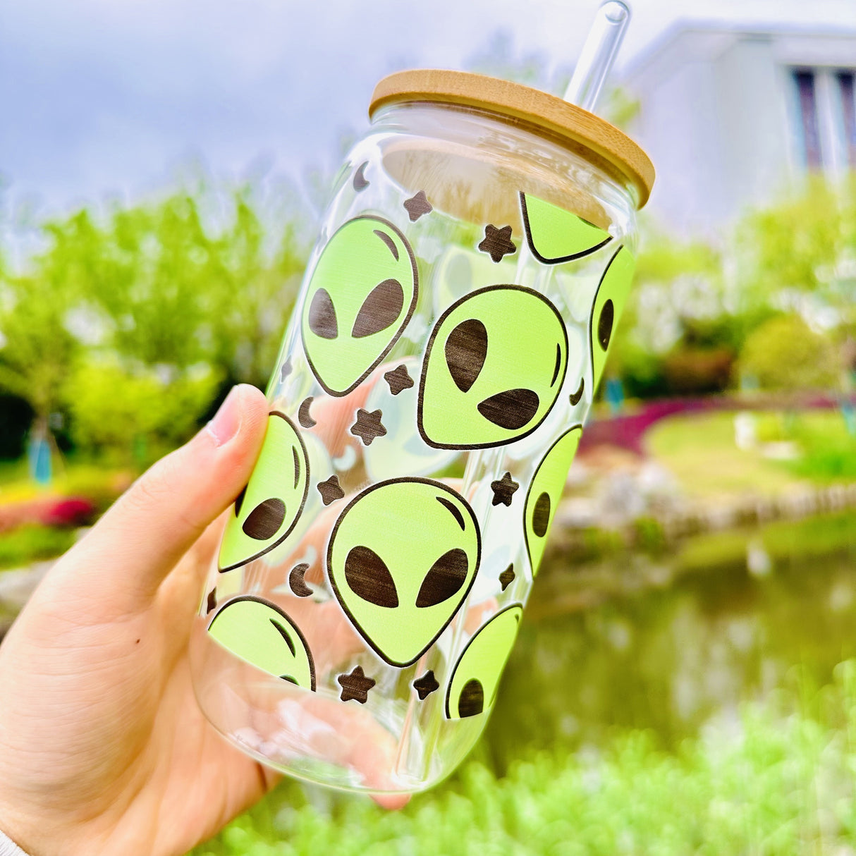 1pc, Cartoon Alien Drinking Glass With Lid And Straw, 500ml/16oz Can Shaped Water Cup, Iced Coffee Cup, For Tea, Juice, Milk, Birthday Gifts, Drinkware