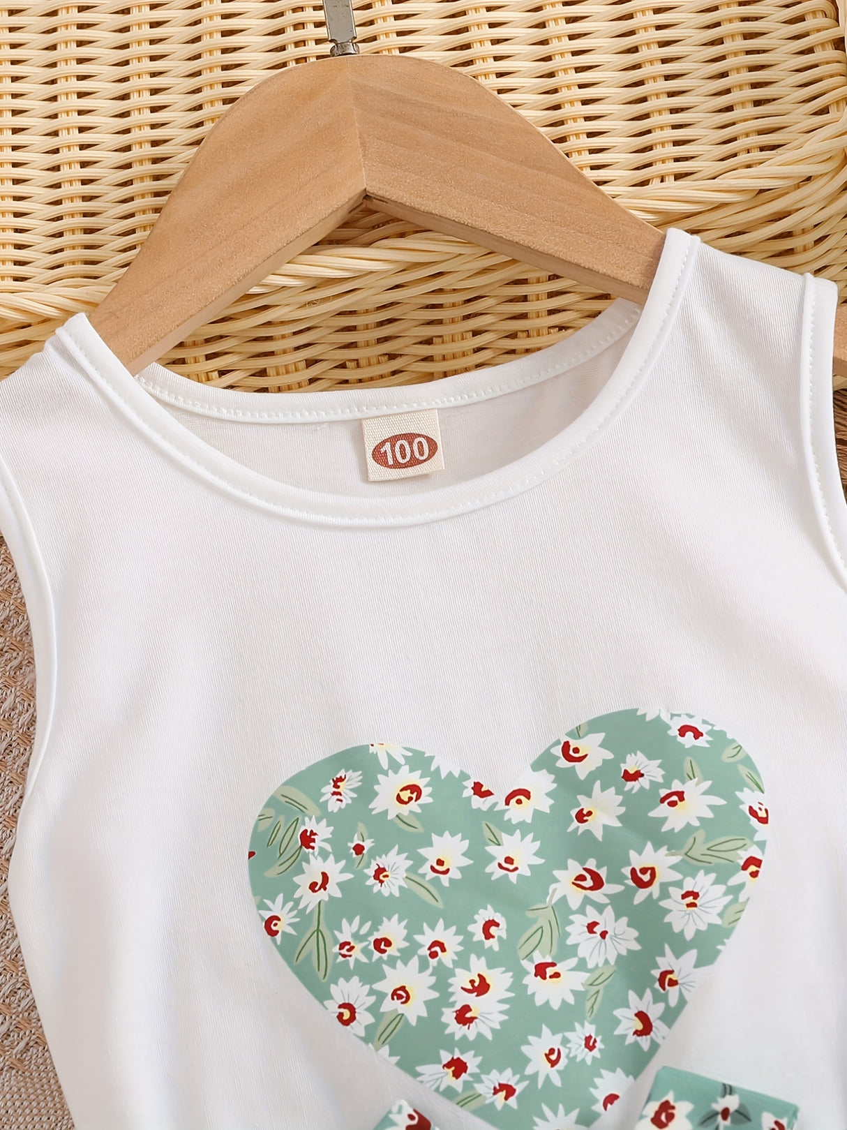 Girls 2pcs Round Neck Sleeveless Tank Top & Elastic Waist Shorts With Belt Floral Love Print Casual Kids Clothes Summer