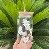 1pc, Daisy Pattern Drinking Glass With Lid And Straw, 16.9oz Can Shaped Water Cup, Cute Flower Iced Coffee Cup, For Beer, Juice, Milk, Birthday Gifts, Summer Drinkware