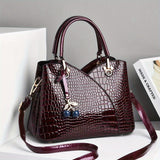 2022 Newest Trendy Women'S Faux Crocodile-Texture Handbag with Cherry Pendant - Stylish Black And Red Shoulder And Handbag, Zip Closure, Polyester Lining, Edge Paint Detail, Handbag|Chic Handbag|Zippered Bag