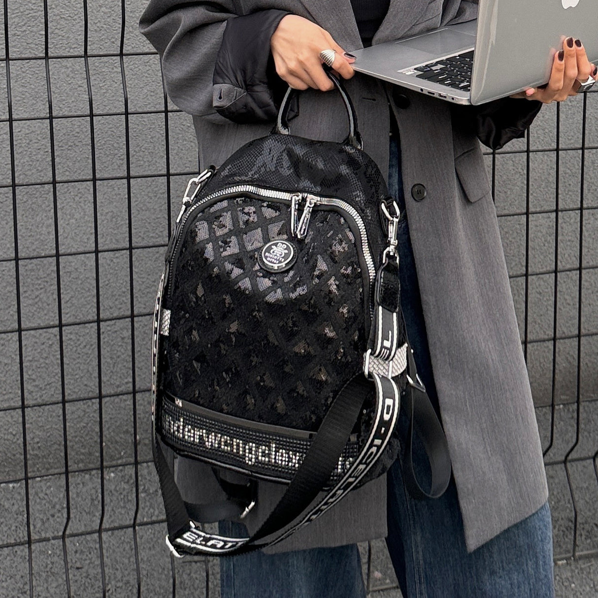 Fashion Sequin Women's Backpack - PU Leather, Large Capacity Casual Daypack with Adjustable Straps, Zip Closure, Polyester Lined, Solid Color, Guangzhou - Versatile Travel and School Bag