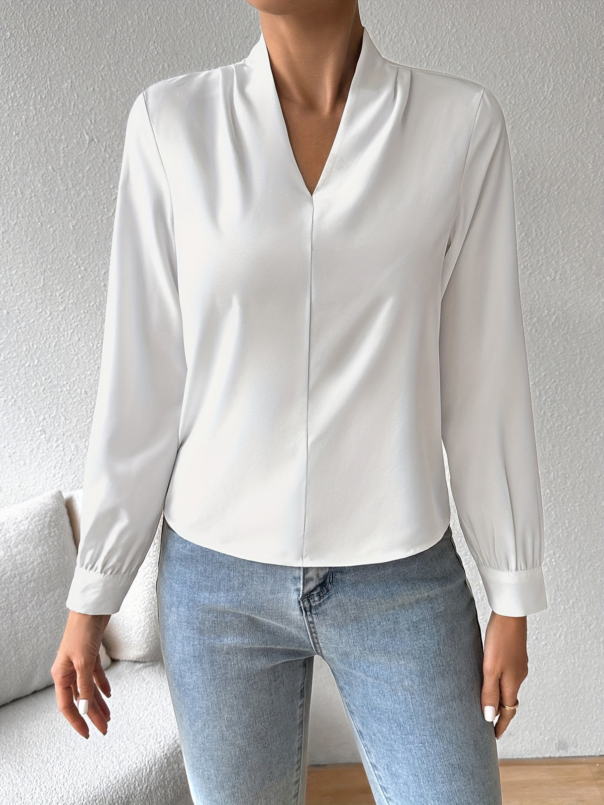 Chic Solid V-Neck Pleated Blouse - Stylish Workwear for Women - Fashionable Long Sleeve, Professional & Elegant - A Must-Have Office Wardrobe Staple