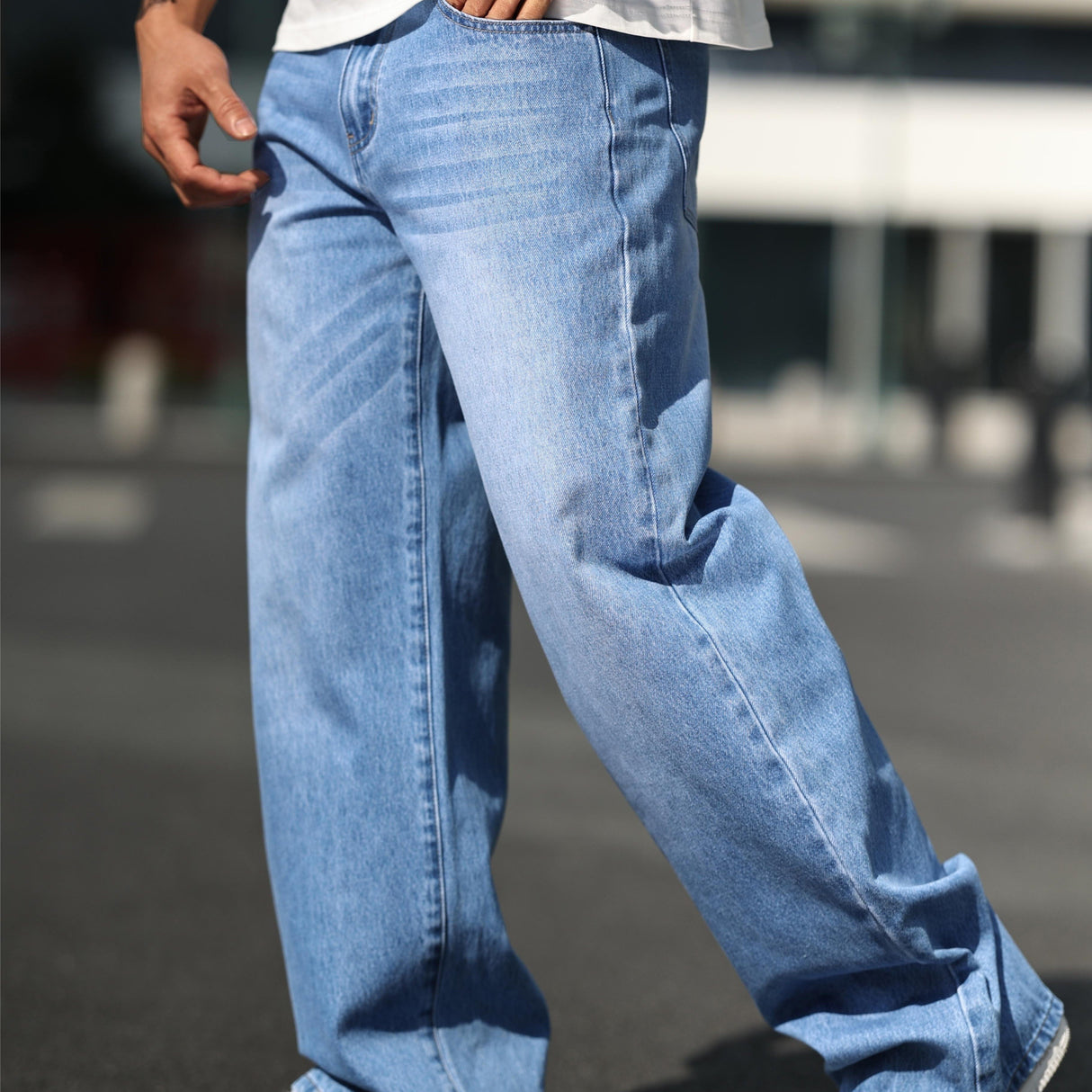 Stylish Wide Leg Jeans for Men - Comfortable, Relaxed Fit, Street Style Denim Pants with Five-Pocket Design, Causal Wear for Daily Life, Versatile and Fashionable