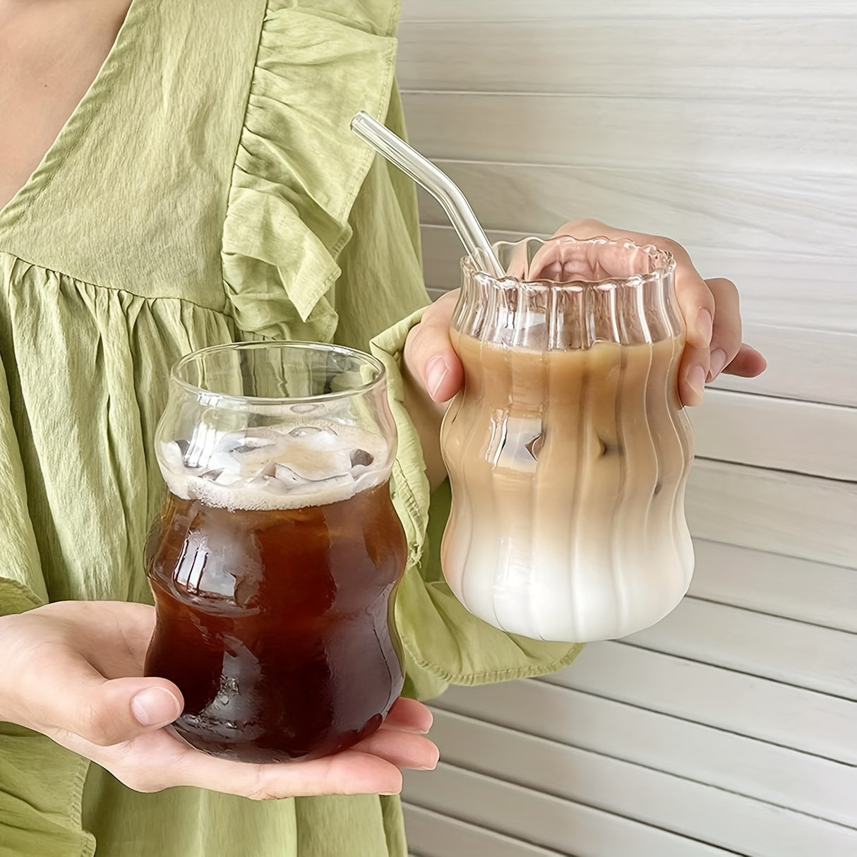 8PCS, Ribbed Drinking Glass Cups with Straws Set, 18 oz Creative Glass Cups Vintage Drinking Glasses Ribbed Glassware Aesthetic Cups Entertainment Dinnerware Glassware with Straws Set for Kitchen Coffee Juice Beverage