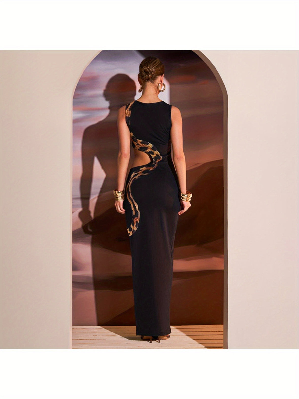 Chic Fashion] Stylish Sleeveless Maxi Dress with Golden Snake Motif, Side Slit & Cut-Out Details – Sexy Solid Color Black Polyester Dress for Women, Perfect for Spring/Summer Fashion, Chic Outfit | Glamorous Attire | Elegan