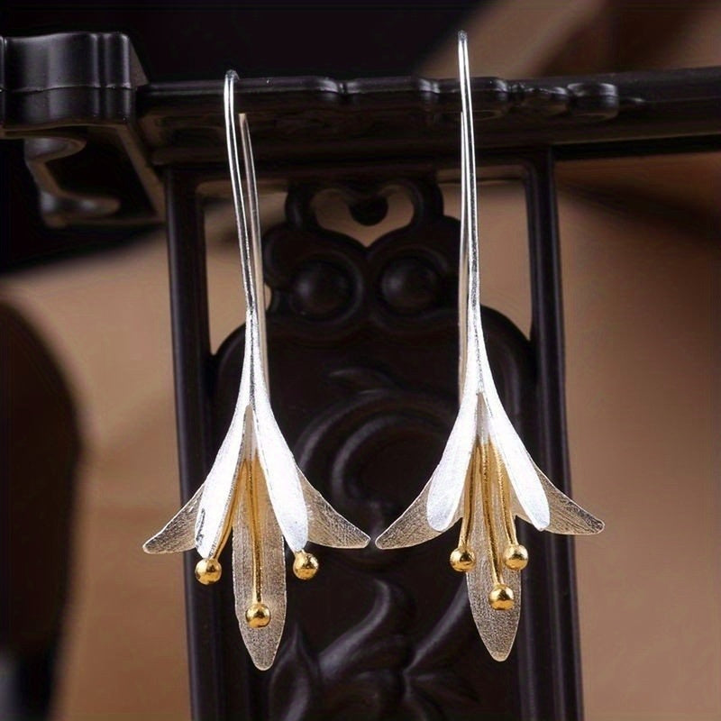 Female Fashion Vintage Blooming Flowers Two Tone Dangle Hanging Engagement Jewelry Earrings