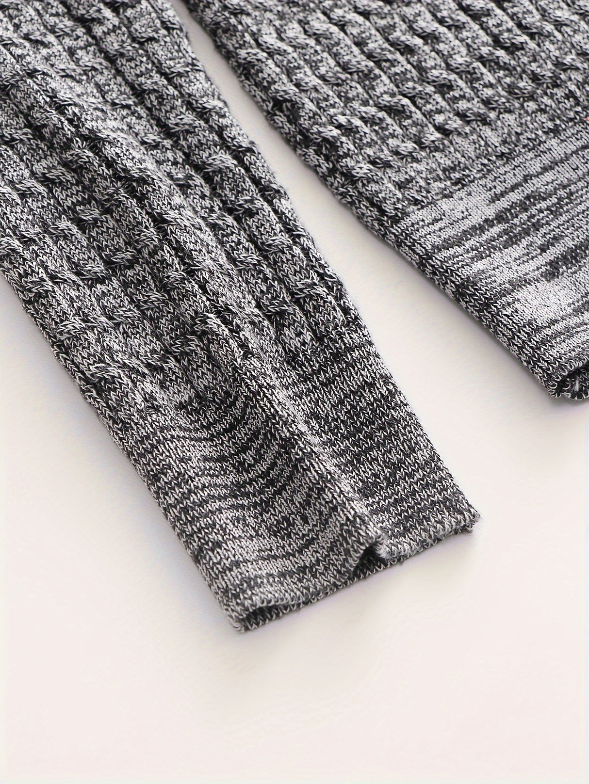 Cozy Striped Knit Sweater for Men - Tops for Autumn Winter - Long Sleeve Crew Neck Pullover, Warm Underwear for Chilly Days, Soft and Breathable Fabric, Classic Casual Style