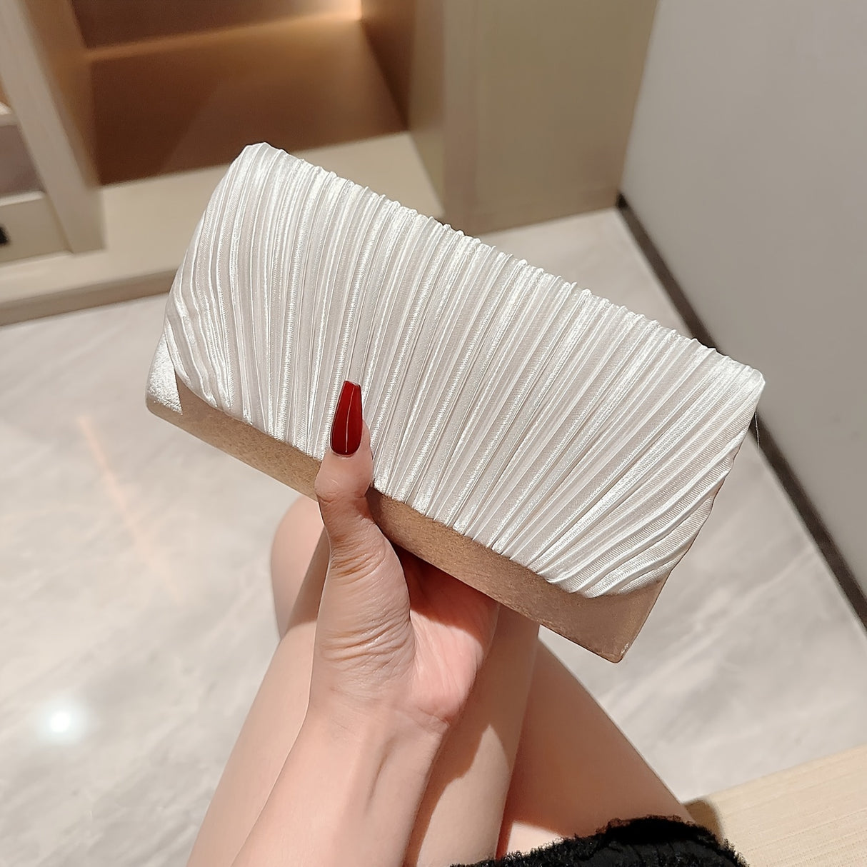 Striped Polyester Evening Clutch Bag with Removable Strap - Elegant Party Accessory for Women with Buckle Closure and Nylon Lining - Versatile Fashion Handbag for Formal Wear