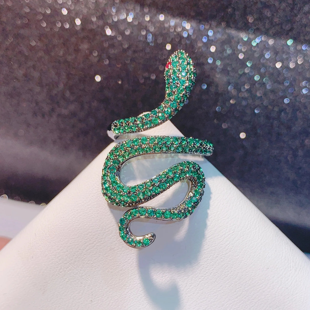 Fashion Adjustment  Green Snake Ring for Women