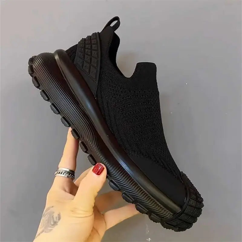 Black -Thick Platform Breathable Slip-on Sports Shoes for Men Fashion High Quality- Simple Spring and Autumn Man Casual- Sneaker