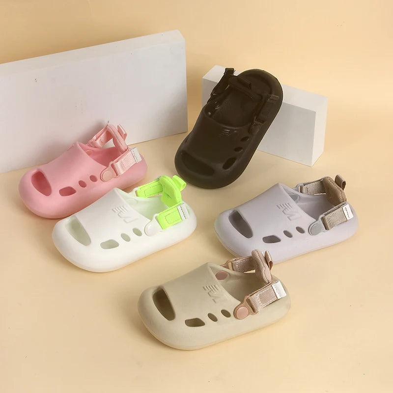 Children's sandals, boys' and girls' slippers, fashionable outdoor shoes, walking shoes, hiking shoes, anti slip beach shoes