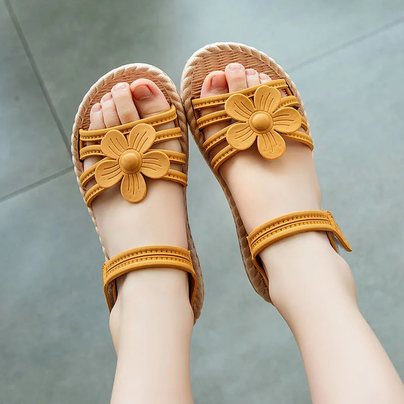 Girls' Sandals 2025 Summer New Style Children's Fashion Soft soled Princess Shoes Little Girls' Baby Shoes Versatile and Stylish