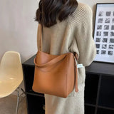 Bucket Shoulder Side Bags for Women 2023 Female Designers Trend Small Leather Crossbody Bag Handbags and Purses