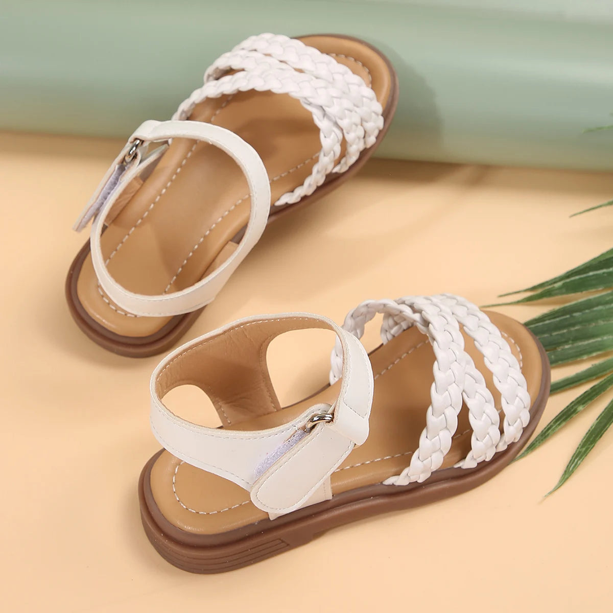 Girls sandals new summer medium and large children princess shoes soft sole shoes