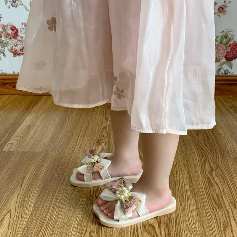 Bow Tie Girls' Slippers Non Slip and Breathable Girls Slippers 3-10 Years Old Versatile Princess Style Children Outdoor Slippers