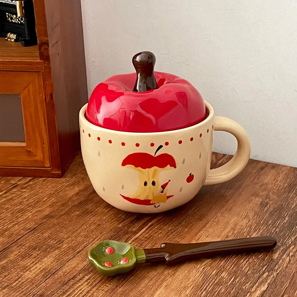 Vintage Mug With Lid And Spoon Apple Shape Ceramic Mug Water Cup Girls Mug Christmas Gift Coffee Mug Couple Milk Breakfast Mug
