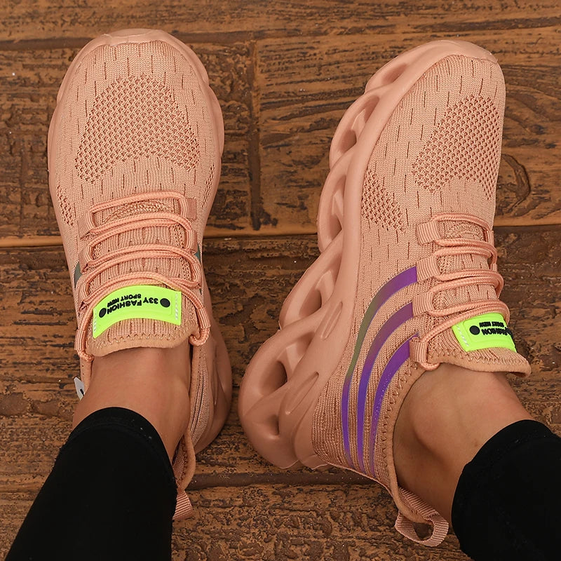 Women's Running Shoes 2025 Summer New Lightweight Mesh Breathable Running Shoes Shock-absorbing Soft Sole Fitness Women's Shoes