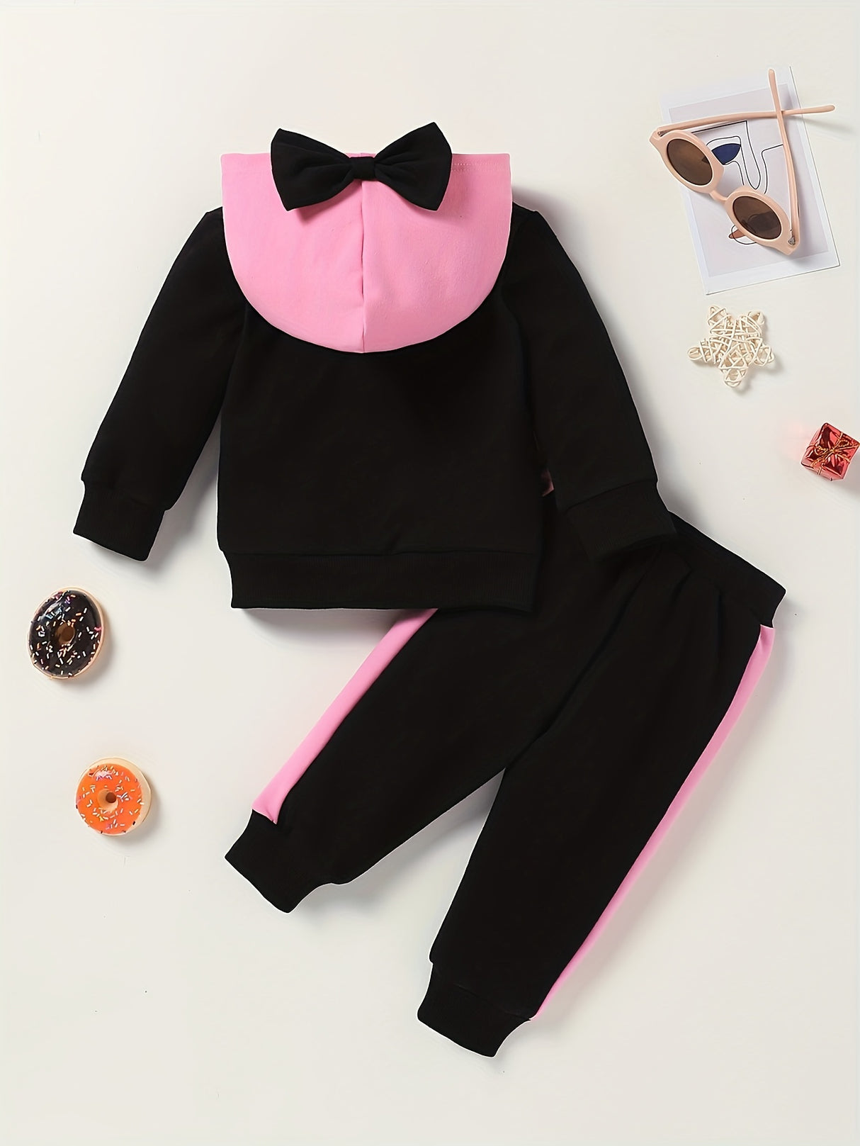 2-piece Baby Girl"I Love Daddy" Embossed Long Sleeve Bow Embellished Hoodie & Fashionable Casual Stretch Stretch Rope Color Jogger Band Trousers Autumn/winter Suit