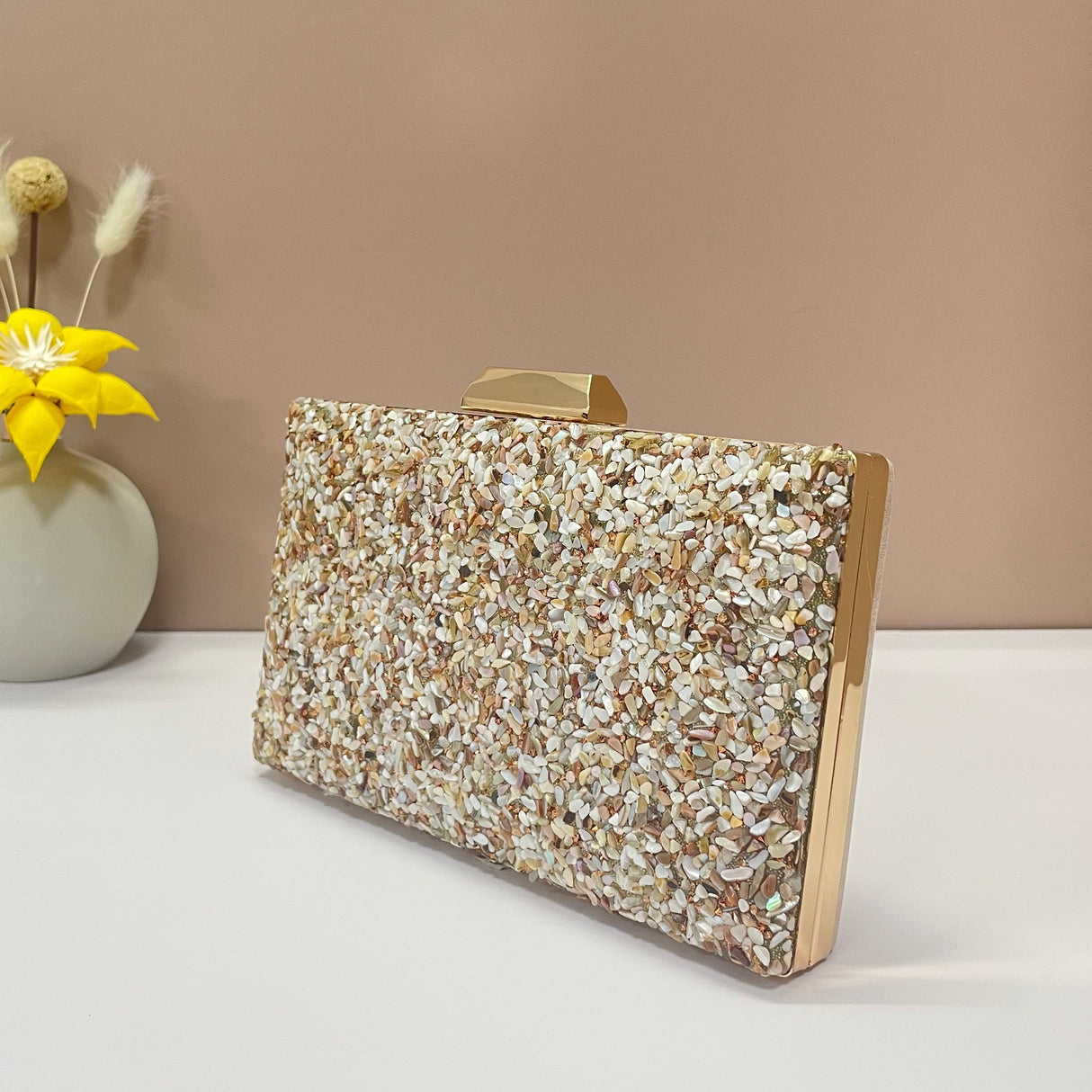 Mini Elegant Rhinestone Clutch Bag - Sparkling Embellishments, Chain Strap, Bridal Party Handbag with Evening Glamour - Perfect for Womens Formal Occasions