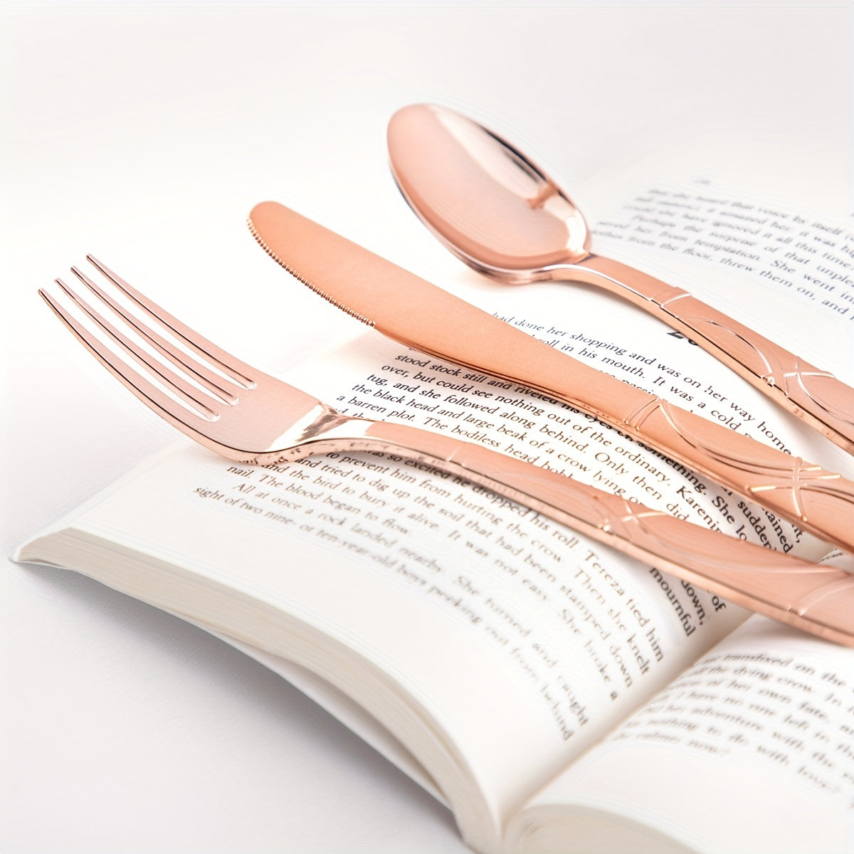 75 Pcs Golden Silverware - Golden Cutlery Set - Disposable Flatware Dinnerware Includes 25 Golden Forks, 25 Golden Spoons, 25 Golden Knives Utensils For Party, Birthday, Wedding, Reuse After Washing Hands