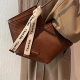Love Design Tote Bag, Trendy Large-capacity Shoulder Bag, Faux Leather Simple Bag For Work - For Women - Suitable for Office, Shopping, Travel - Perfect Gift for Fashionistas