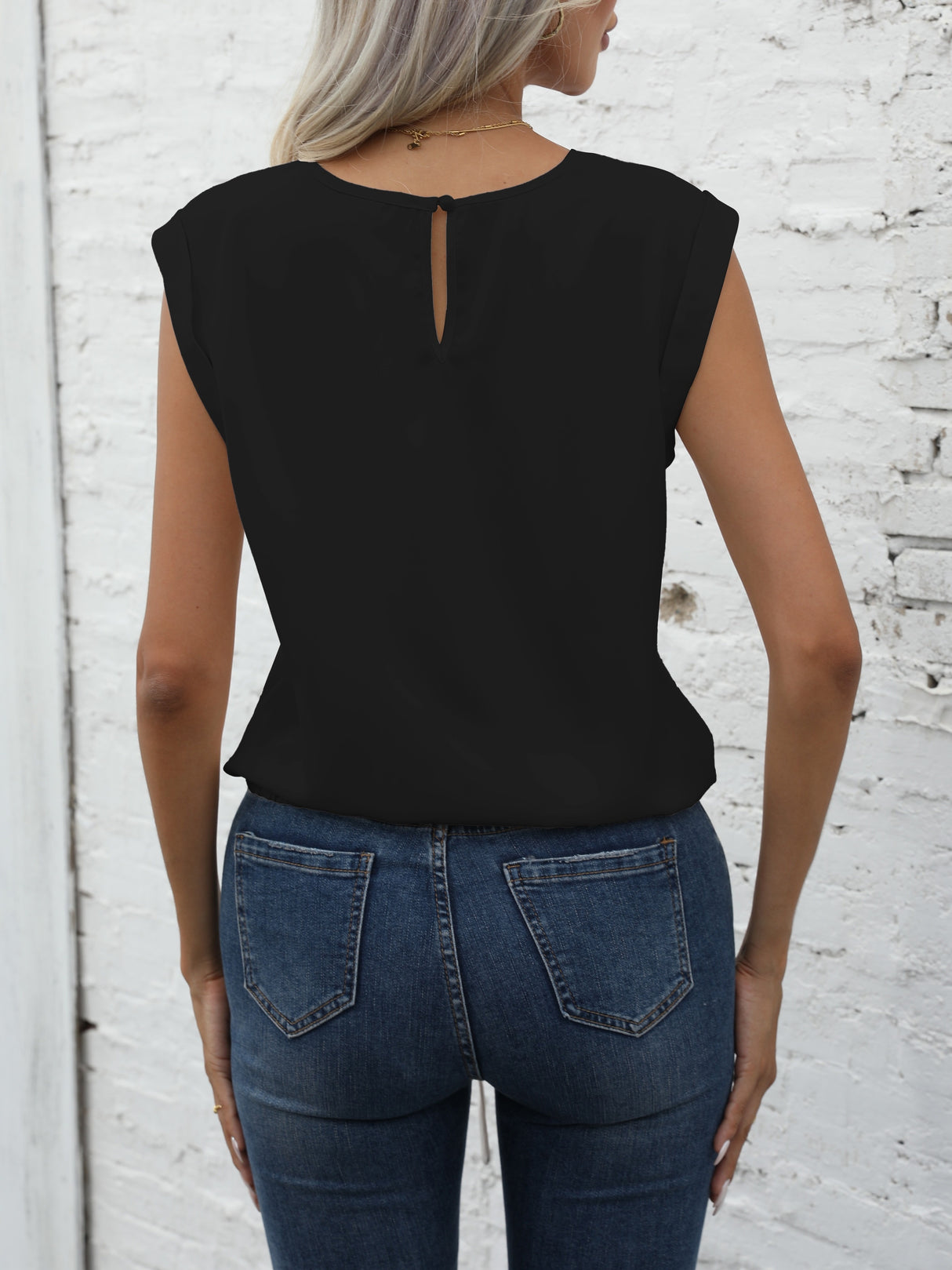 Chic Keyhole Back Tie Front Blouse - Effortless Casual Style with Classic Crew Neck Design - Perfect for Womens Spring and Summer Fashion