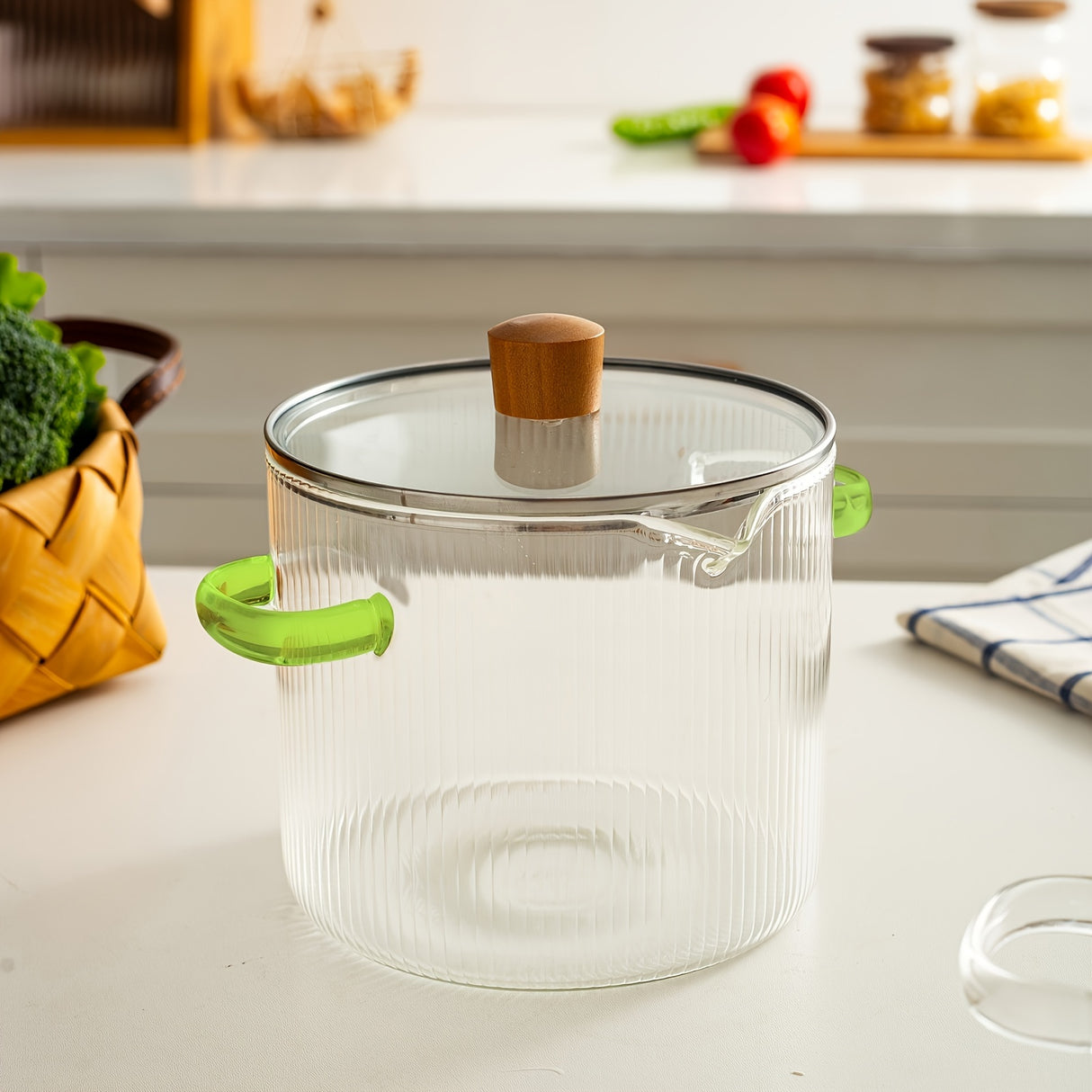 2-Piece Set Glass Cooking Pot With Lid - Transparent Glass, Double Handle - For Cooking Noodles, Pasta, Soup, Milk & More - Suitable for Everyday Cooking - Ideal Gift for Foodies & Home Cooks