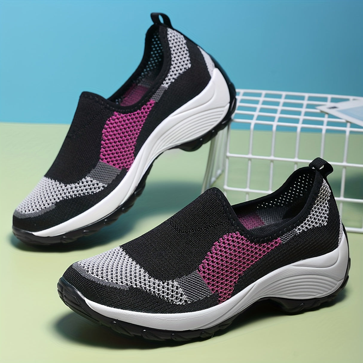 Women's Fashionable Contrast Color Running Shoes - Breathable Mesh for Comfort & Style Outdoors!