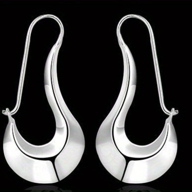 Casual Hoop Earrings for Women, Perfect for Everyday Wear, Ideal As a Birthday Gift for a Loved One.