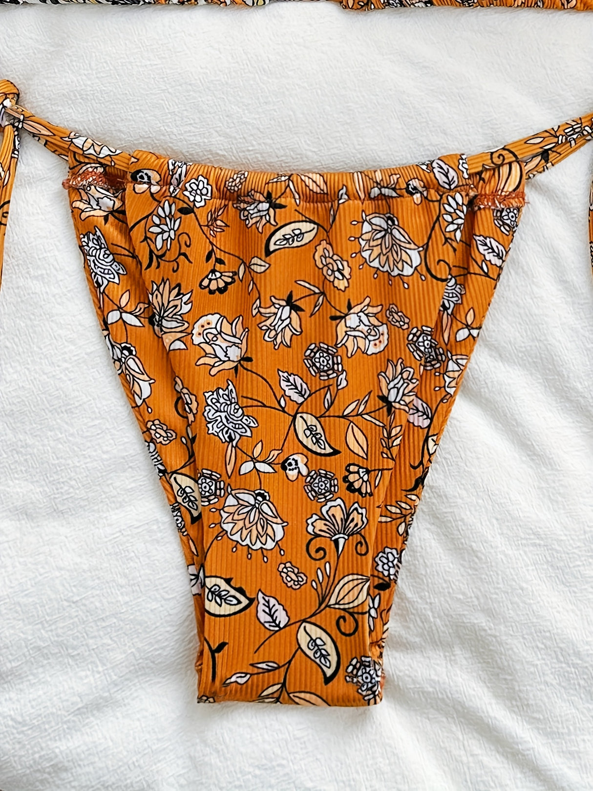 New European And American Floral Tie Bikini Two-piece Set Sexy Split Swimsuit For Women Beach Vacation Swimsuit For Women