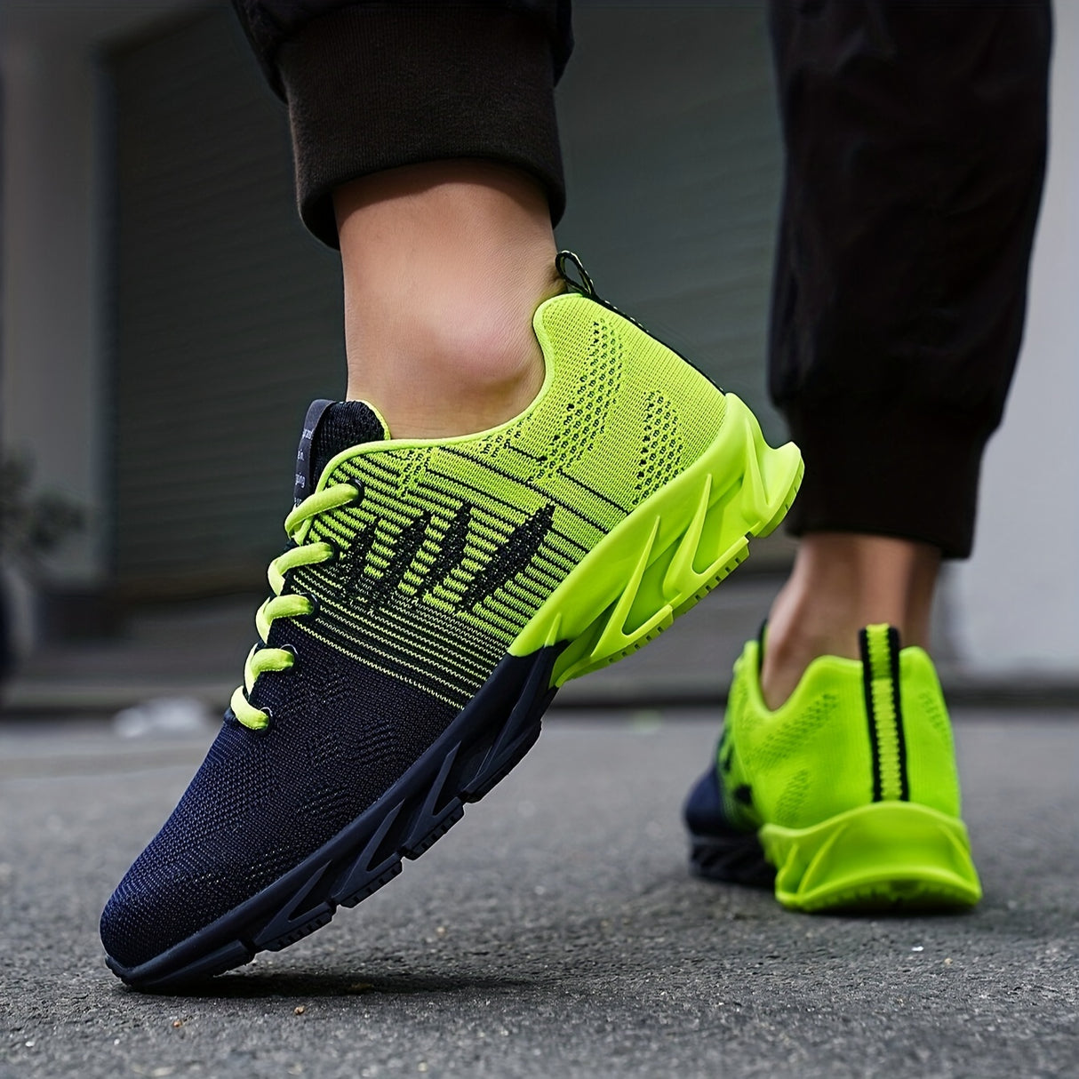 Men's Trendy Knitted Breathable Lightweight Shock-Absorbing Comfy Running Shoes, Spring And Summer
