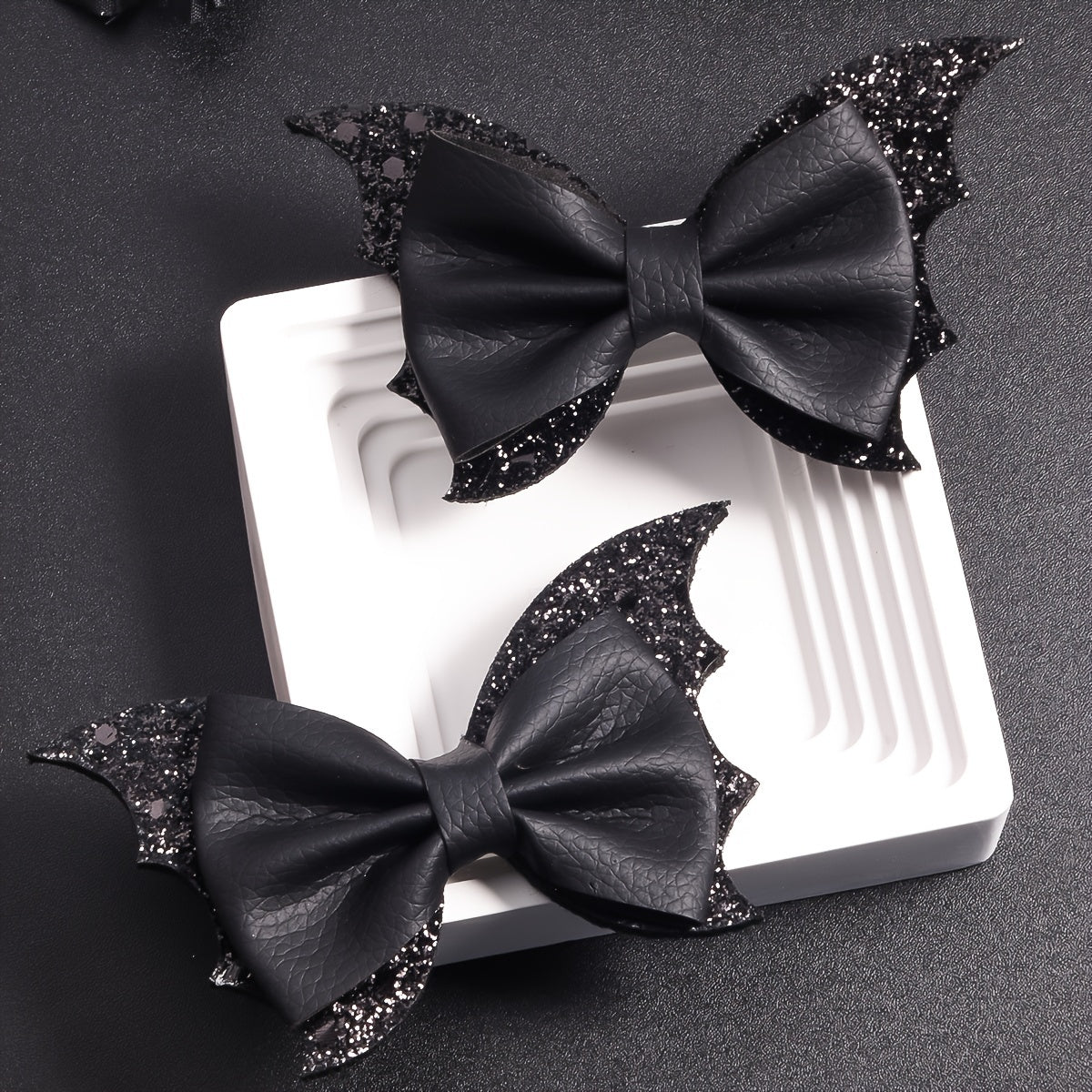 2pcs, Delicate Gothic Punk Bat Wings Design Hair Bows, Girls Halloween Style Casual Leisure Hair Accessories, Gift Photo Props