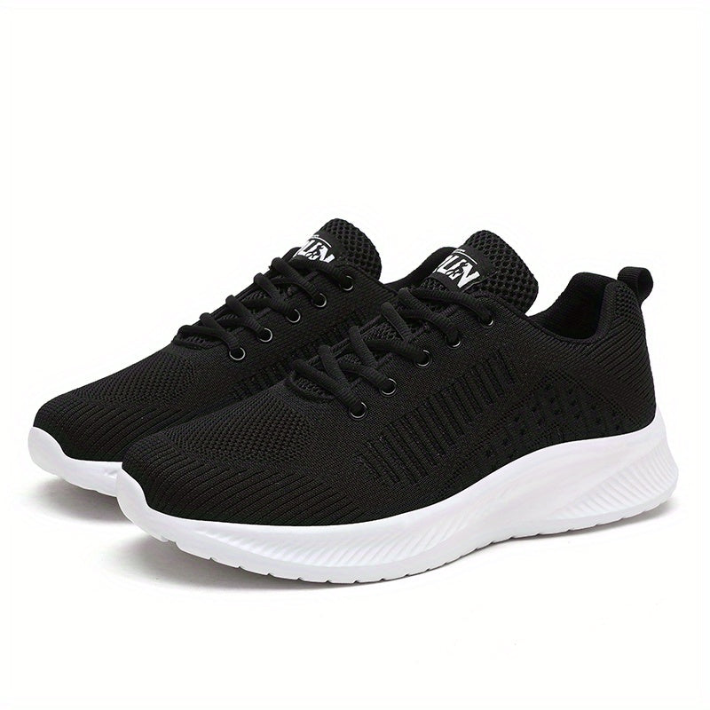 Breathable and Durable Men's Running Shoes with Shock Absorption and Lace-Up Design for Outdoor Activities